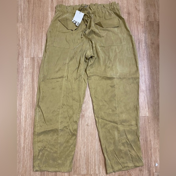Zara Pants - Zara Women's green Cargo Pants